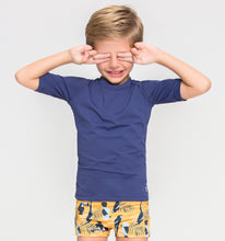 Ladda in bilden i gallerivisningen, Image 02: Uv Line Rashguard Kids Fpu50+ Uvpro Short Sleeve T-Shirt Navy Blue Uv
