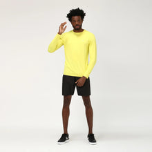Ladda in bilden i gallerivisningen, Model Front: Uv Line Fitness-Top Longsleeve Uvpro Amarelo Upf50+
