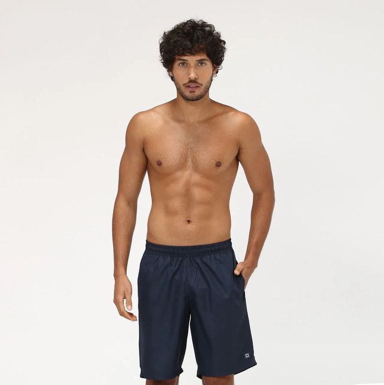 Model Front: Uv Line Bermuda-Shorts New Fit Br Marinho