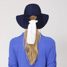 Ladda in bilden i gallerivisningen, Model Back: Uv Line Schlapphut San Remo Fpu50+ Hat Navy Blue Uv
