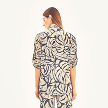 Ladda in bilden i gallerivisningen, Model Back: Uv Line Strandtop Shirt Copa Costela Off White Upf50+
