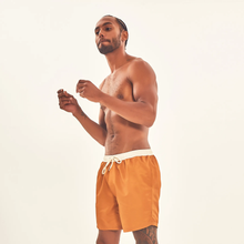 Ladda in bilden i gallerivisningen, Image 03: Uv Line Bermuda-Shorts Shorts Boxer Ocre Upf50+
