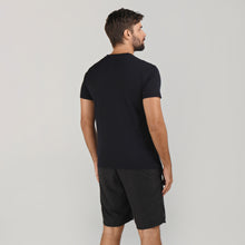 Ladda in bilden i gallerivisningen, Model Back: Uv Line Fitness-Top Sport Fit Mas Preto Upf50+
